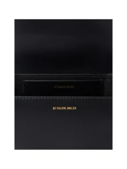 By Malene Birger Vaska Cebelle Black^ Axelremsväskor